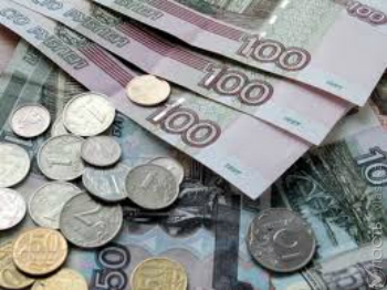 По объемам продаж рубль превзошел евро на рекордное расстояние в 34%
